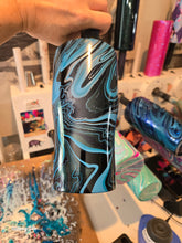 Load image into Gallery viewer, 20oz curve - Blue dips
